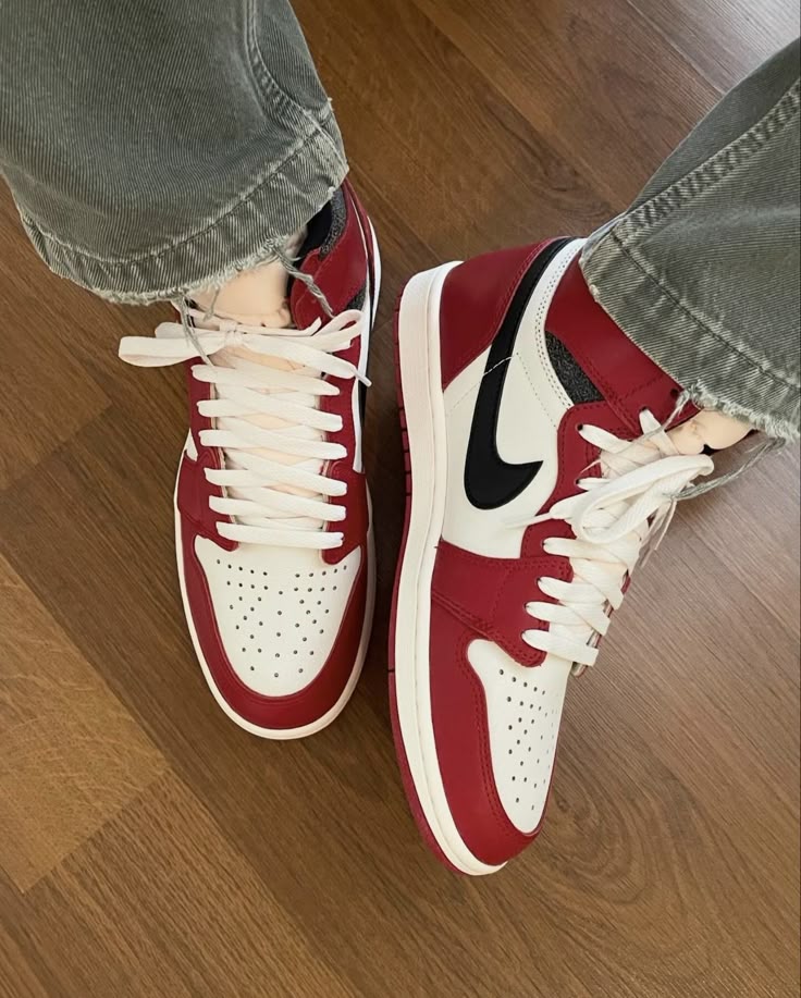 AIR JORDAN 1 HIGH LOST & FOUND U.A