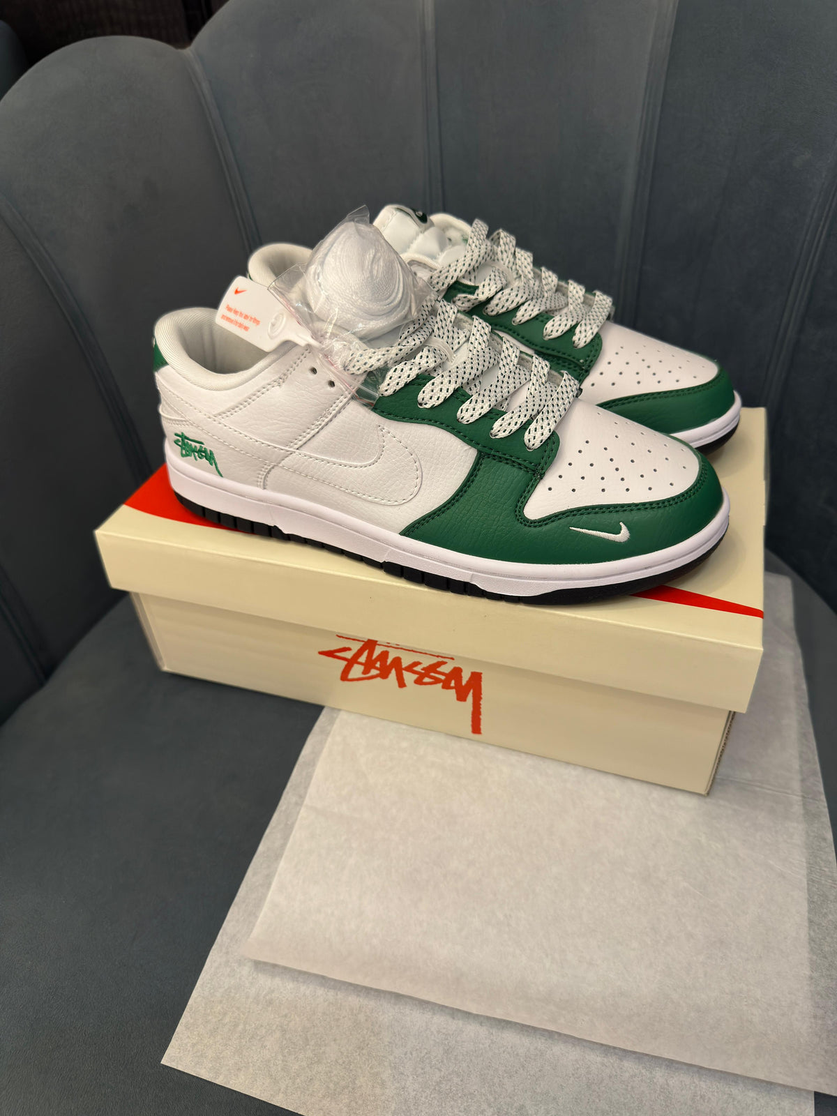 NIKE SB DUNK STUSSY WHITE GREEN 2026