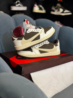 JORDAN 1 LOW RETRO X TRAVIS SCOTT REVERSE MOCHA