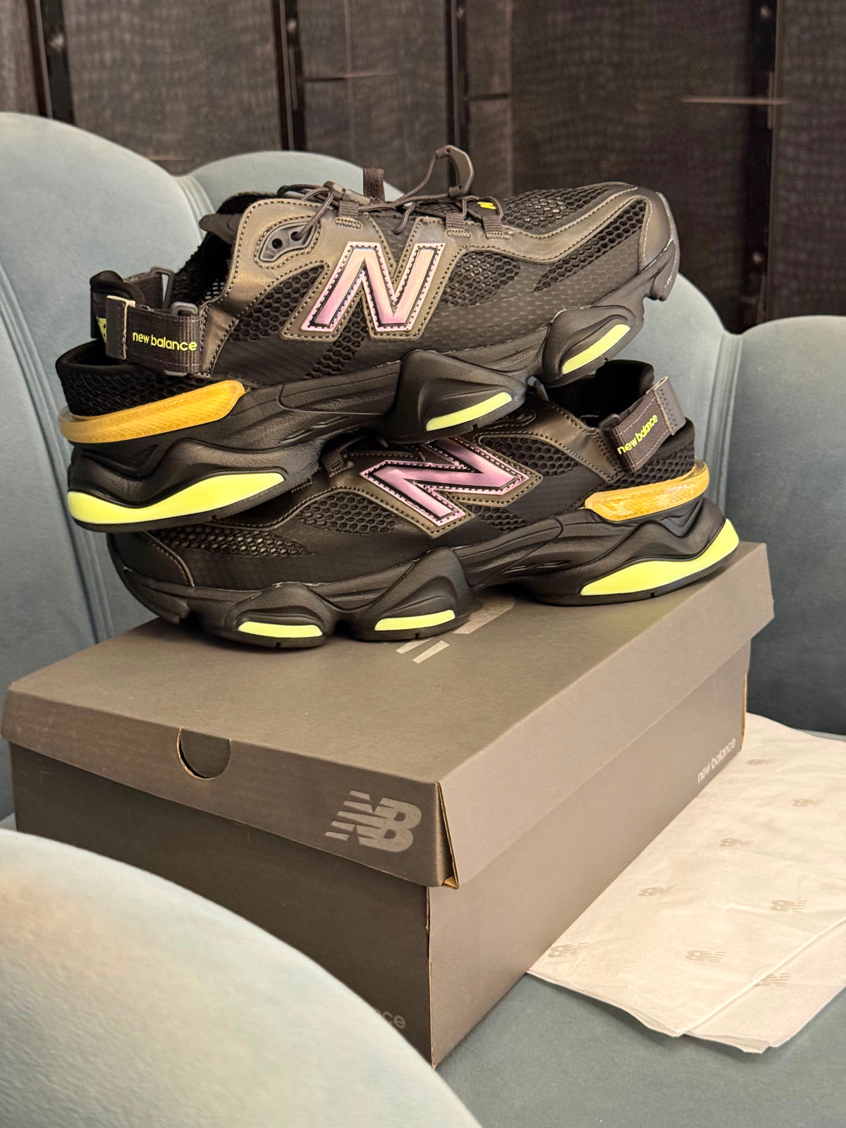 NEW BALANCE 9060 SUMMER BLACK NEON