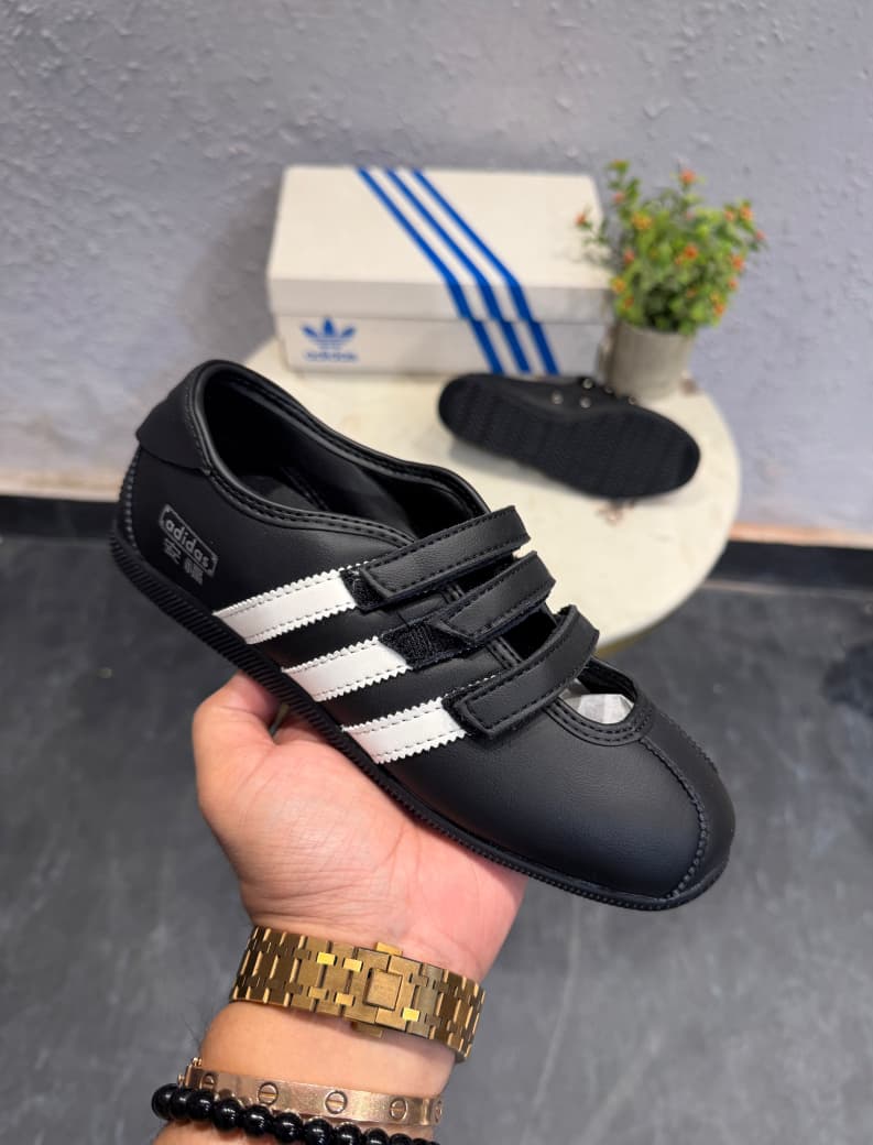 ADIDAS ORIGINAL ANFU MARRY JANE BLACK COLOUR (Copy)