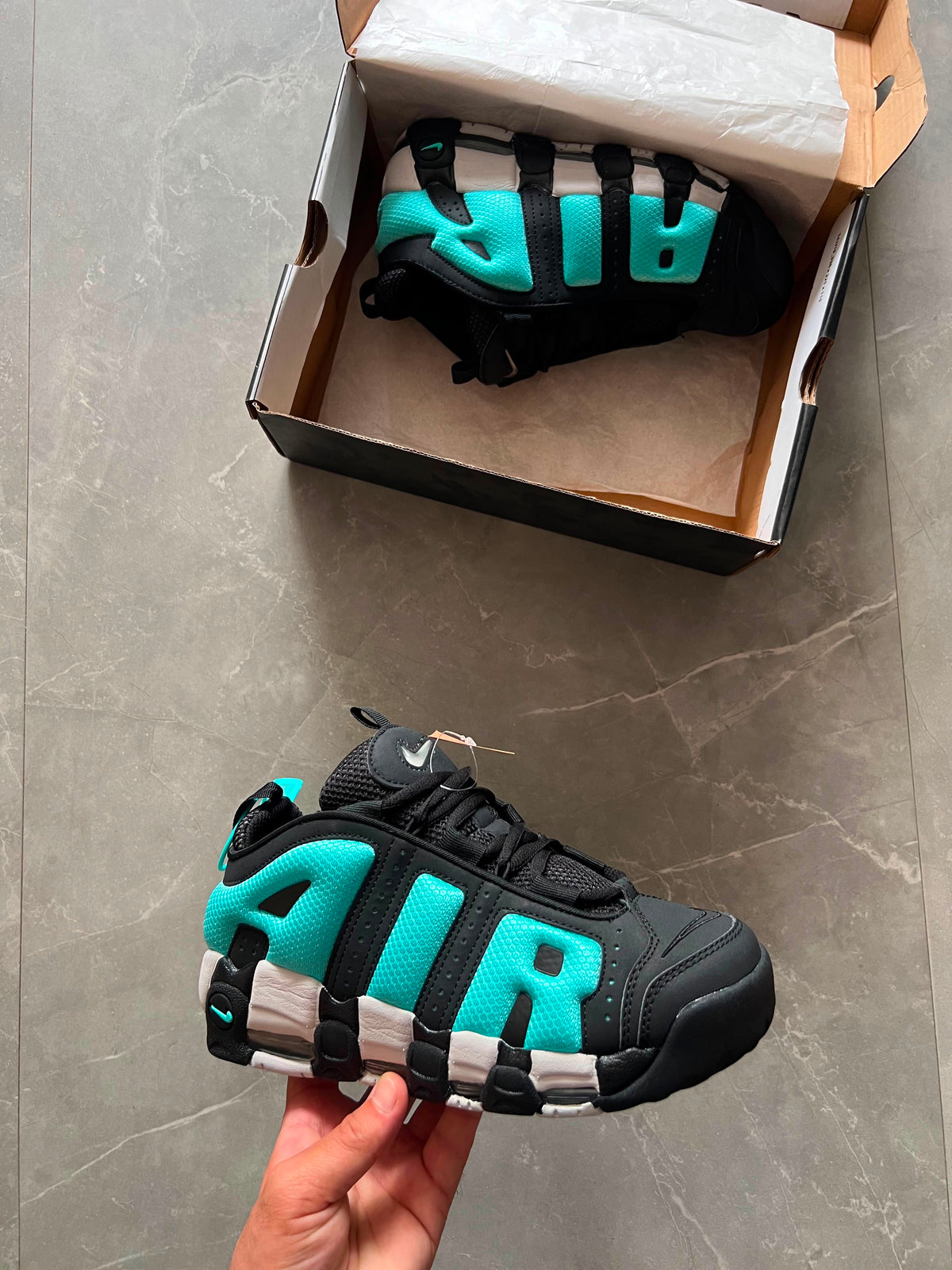 NIKE AIR  UPTEMPO 2026