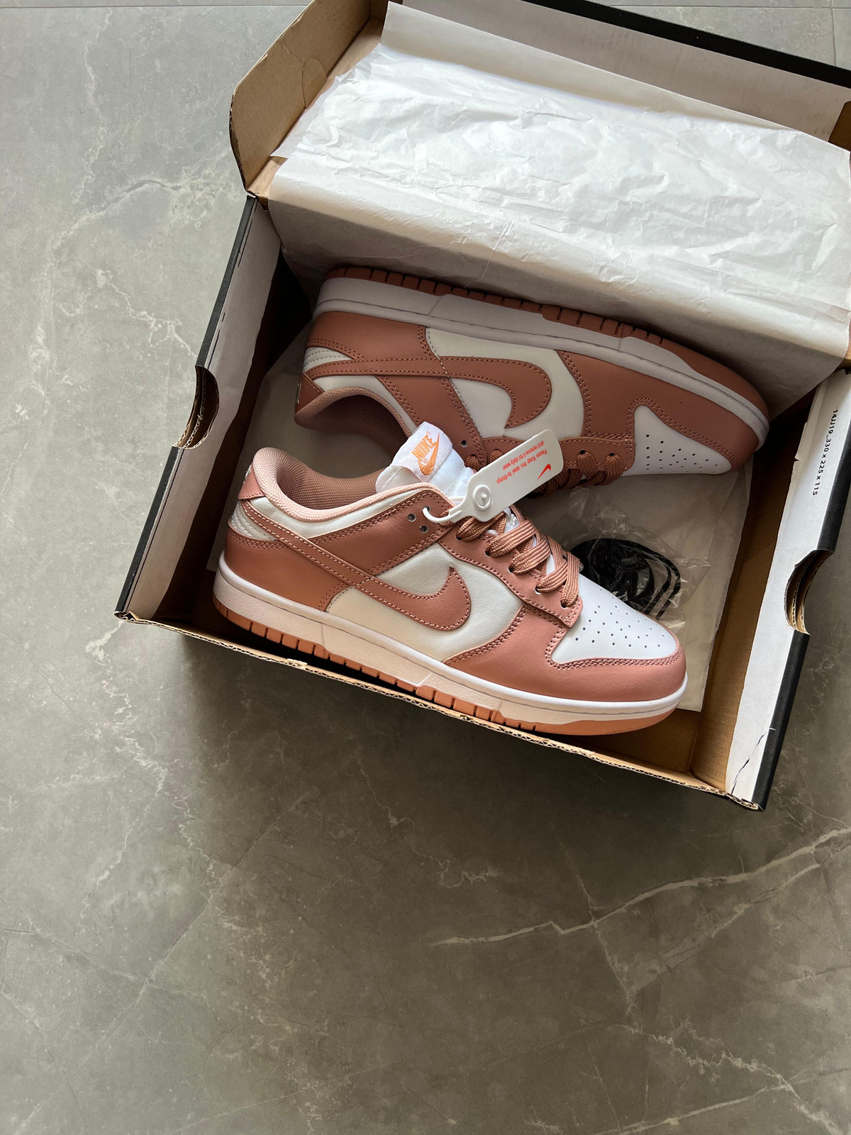 NIKE SB DUNK