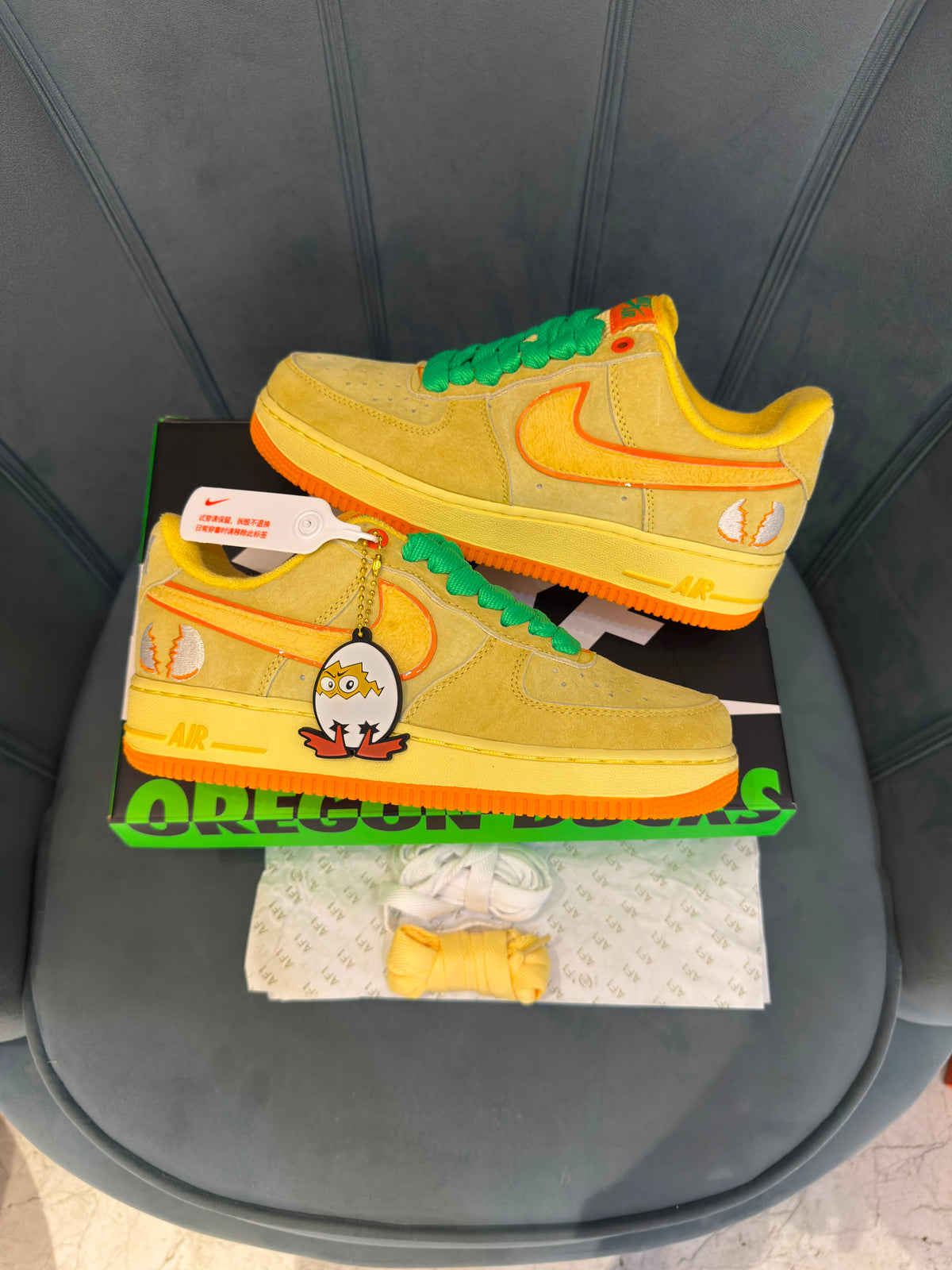 NIKE AIRFORCE x DOAF "EGG OR DUCK"