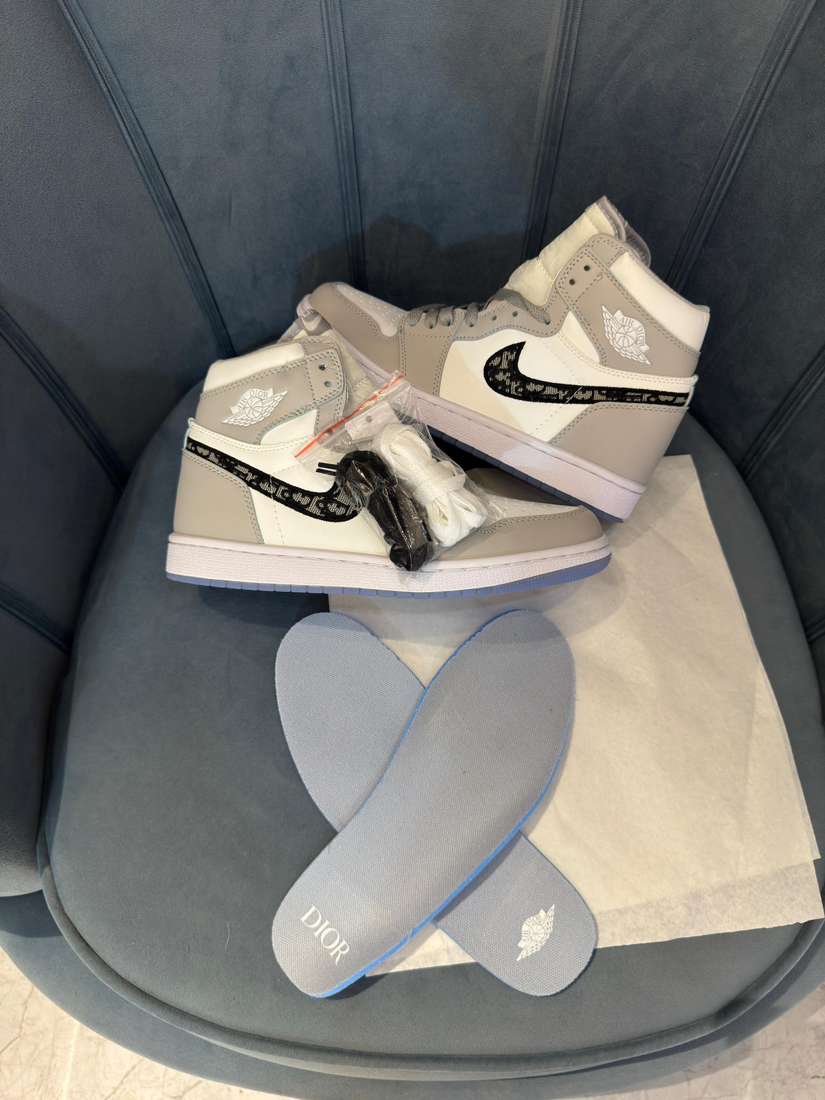 AIR JORDAN 1 HIGH DIOR