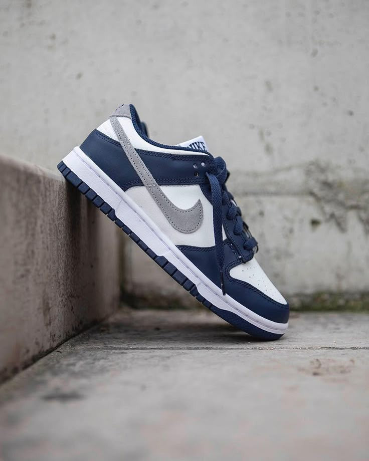 NIKE SB DUNK LOW SUMMIT NAVY