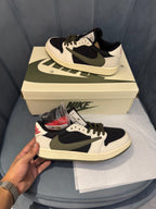 JORDAN TRAVIS SCOTT NOIRE