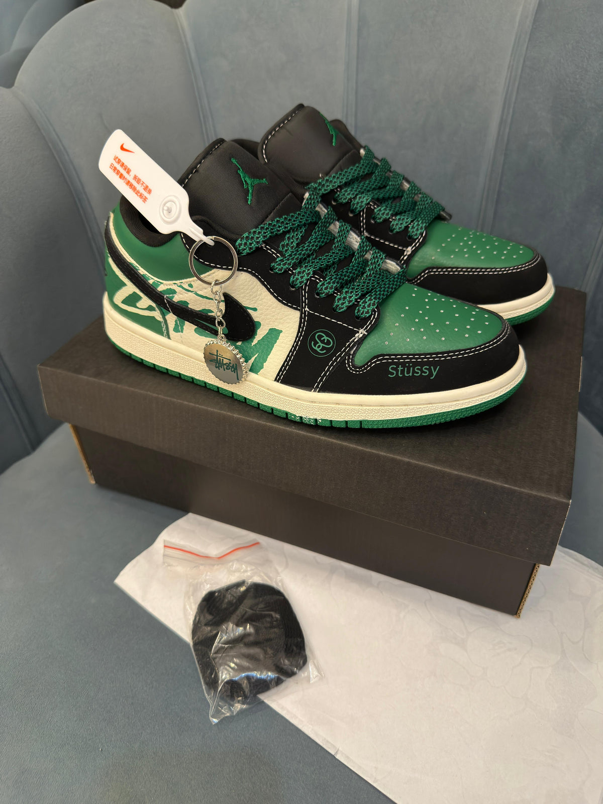 AIR JORDAN RETRO 1 X STUSSY GREEN 2026