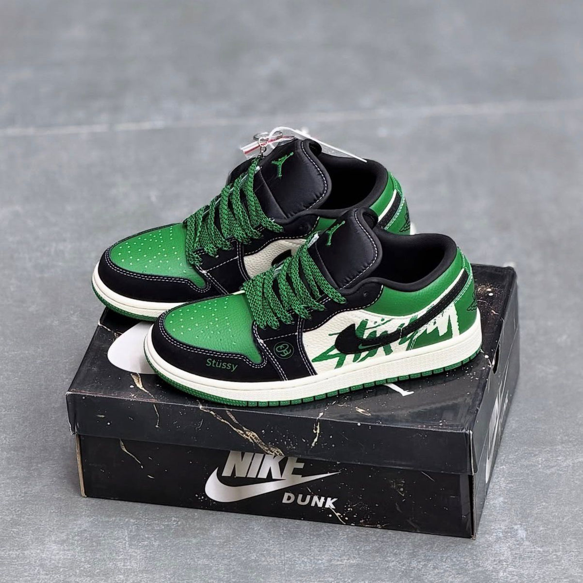 AIR JORDANS RETRO 1 X STUSSY GREEN 2026