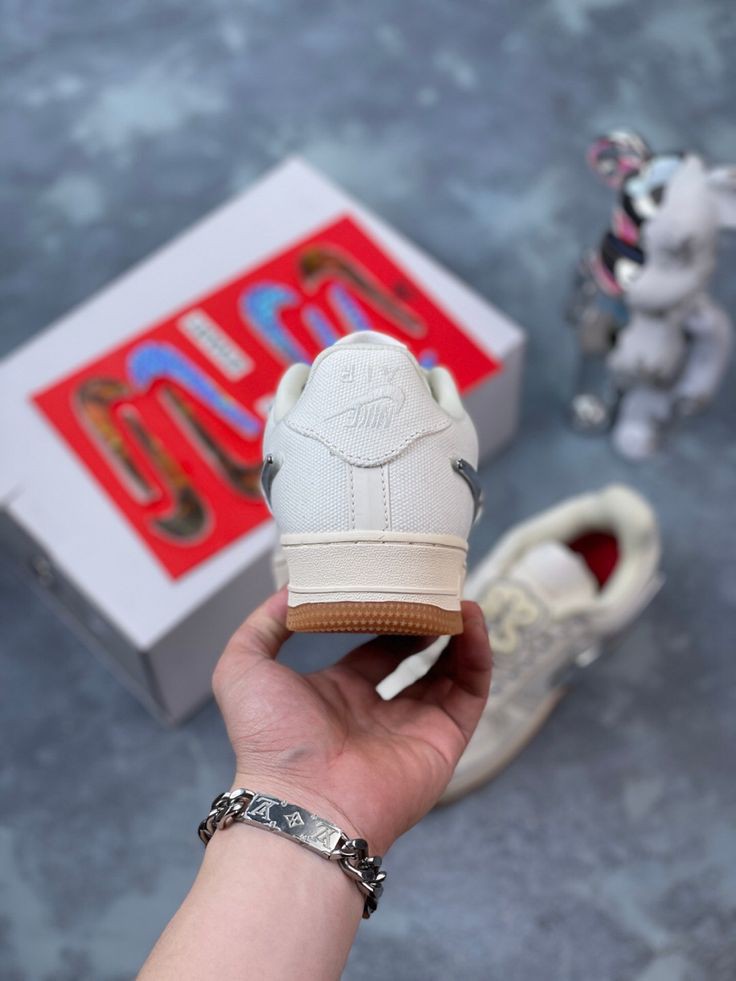 NIKE AIRFORCE 1 LOW X TRAVIS SCOTT SAIL
