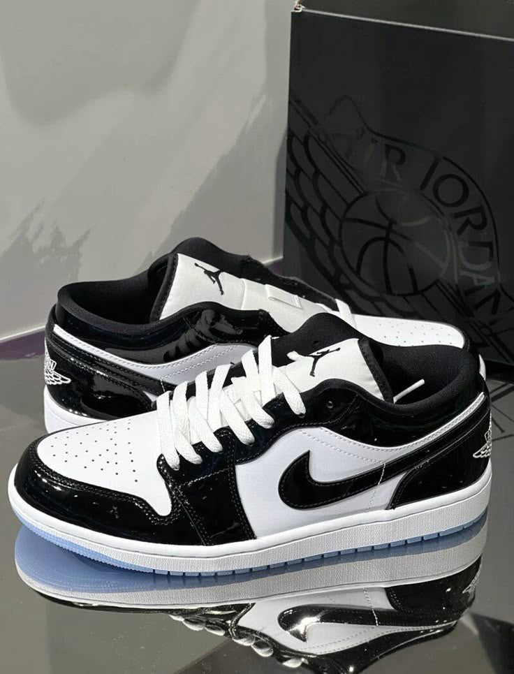 AIR JORDAN 1 LOW SE CONCORD