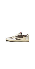NIKE AIR JORDAN  TRAVIS SCOTT  LOW  REVERSE MOCHA U.A