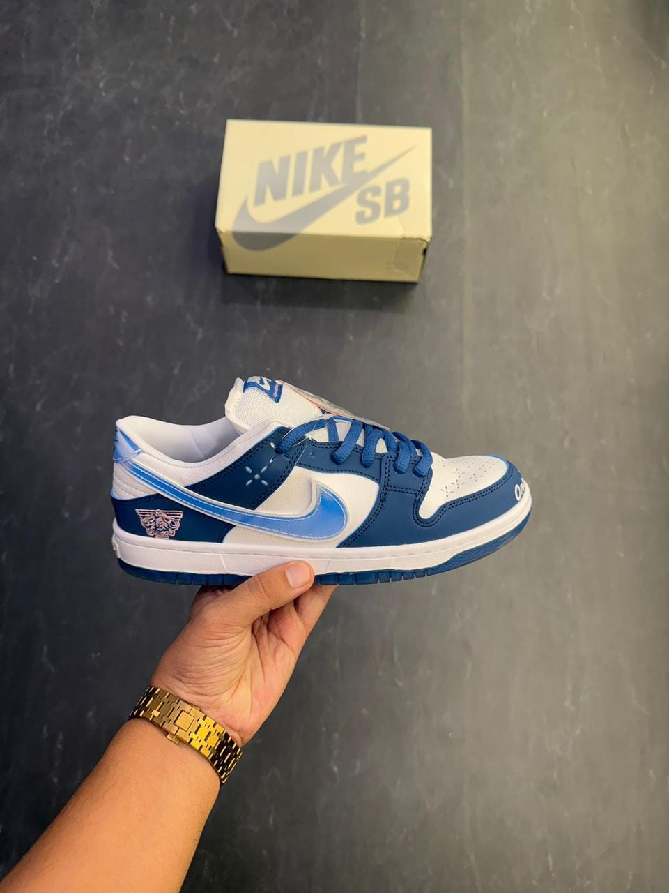 NIKE SB DUNK THE BORNE X RAISED