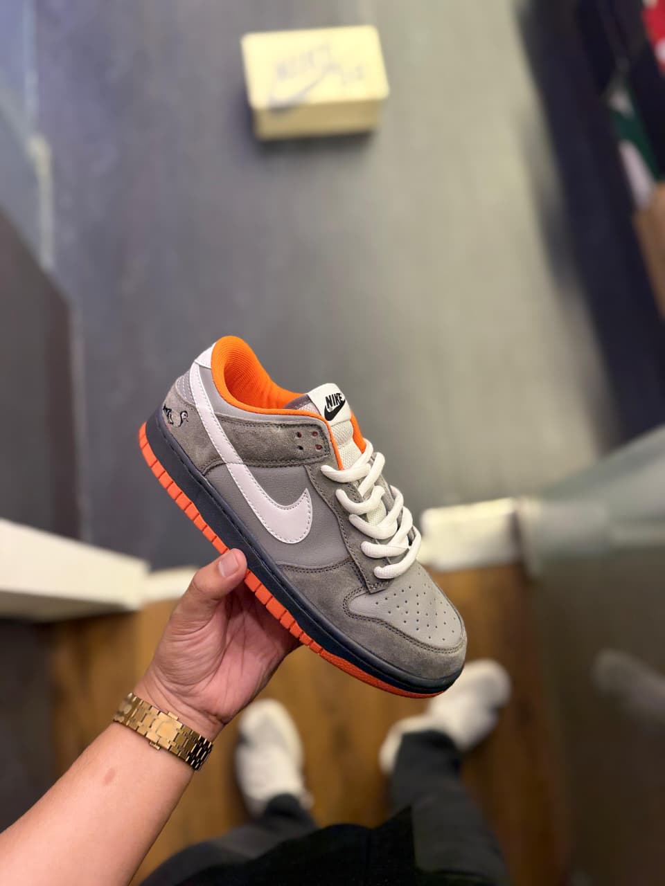 NIKE SB  DUNK NYC PIGEON GREY