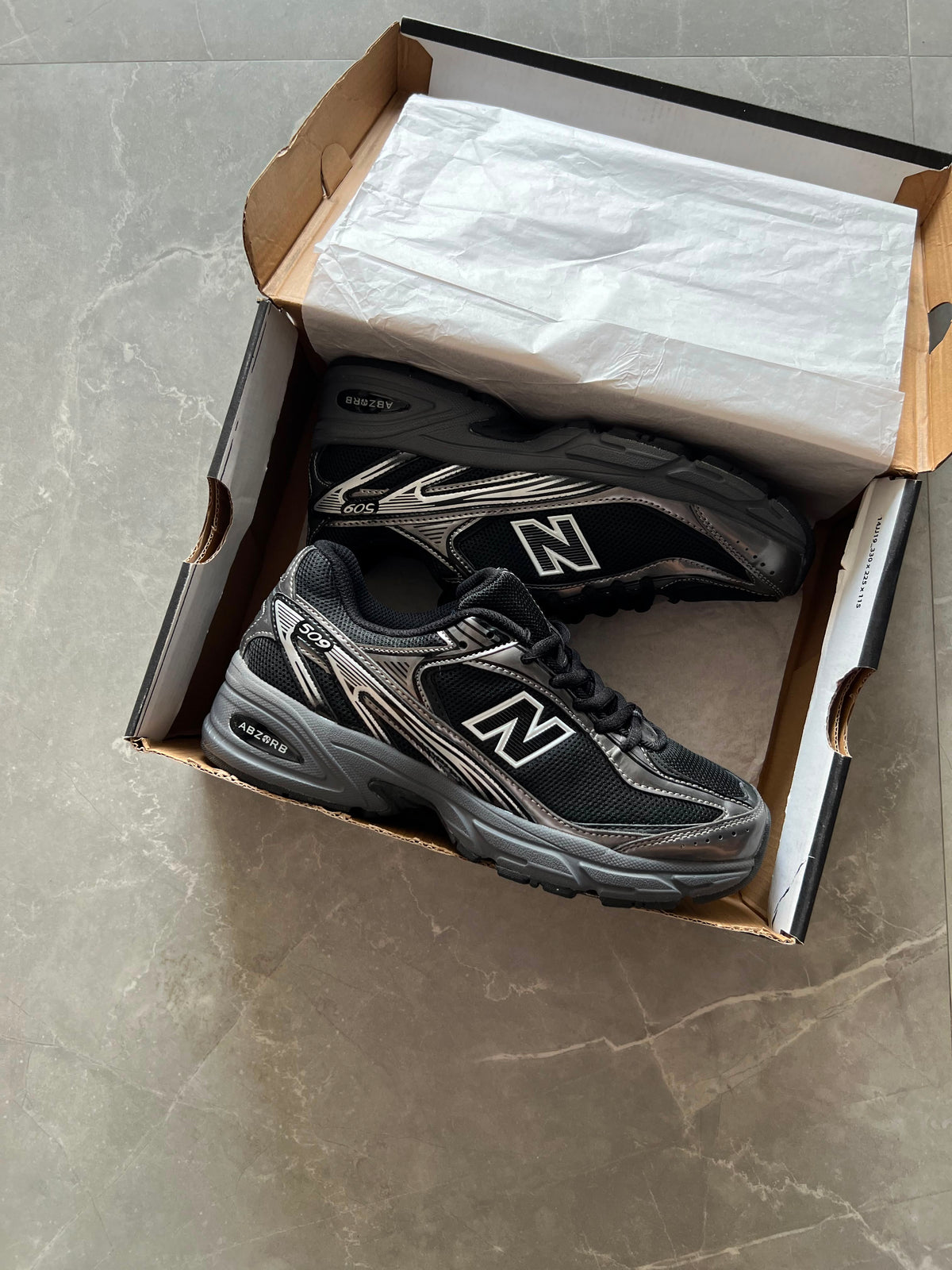 NEW BALANCE 509