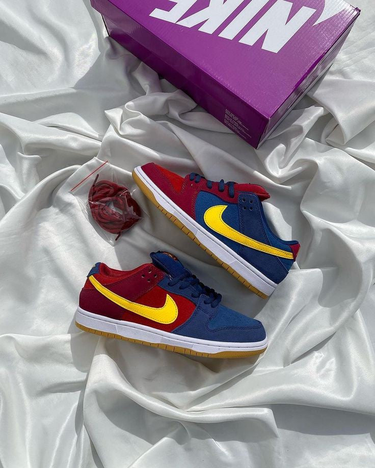 NIKE SB DUNK LOW FC BARCELONA  CATALONIA