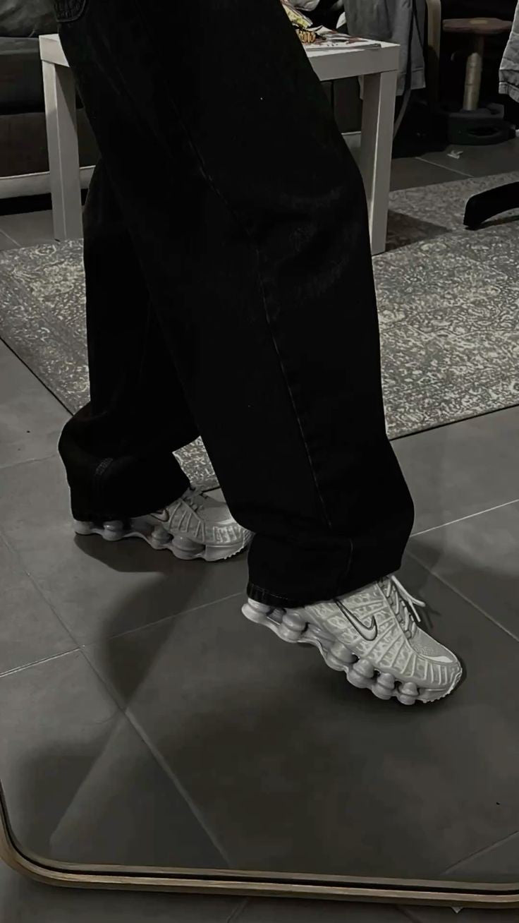 NIKE SHOX TL WHITE / METALLIC SILVER