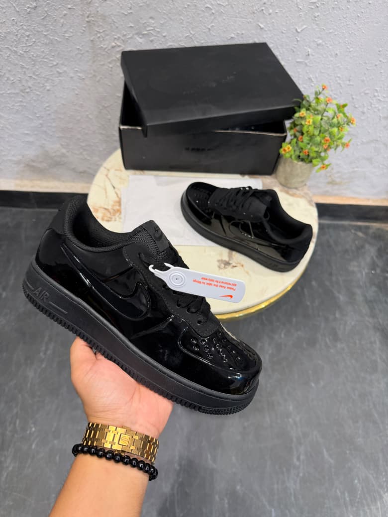 NIKE AIRFORCE ONE PATENT TRIPPLE BLACK 2026