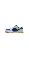NIKE SB DUNK LOW HYPER ROYAL