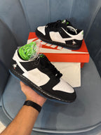 NIKE SB DUNK LOW NYC PIGEON PANDA
