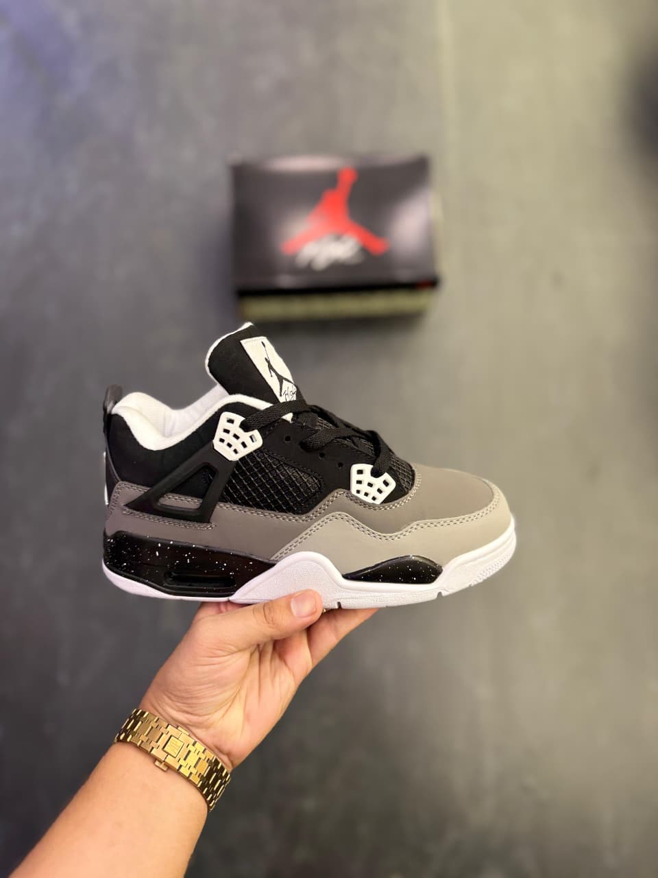AIR JORDANS RETRO 4 FEAR PACK
