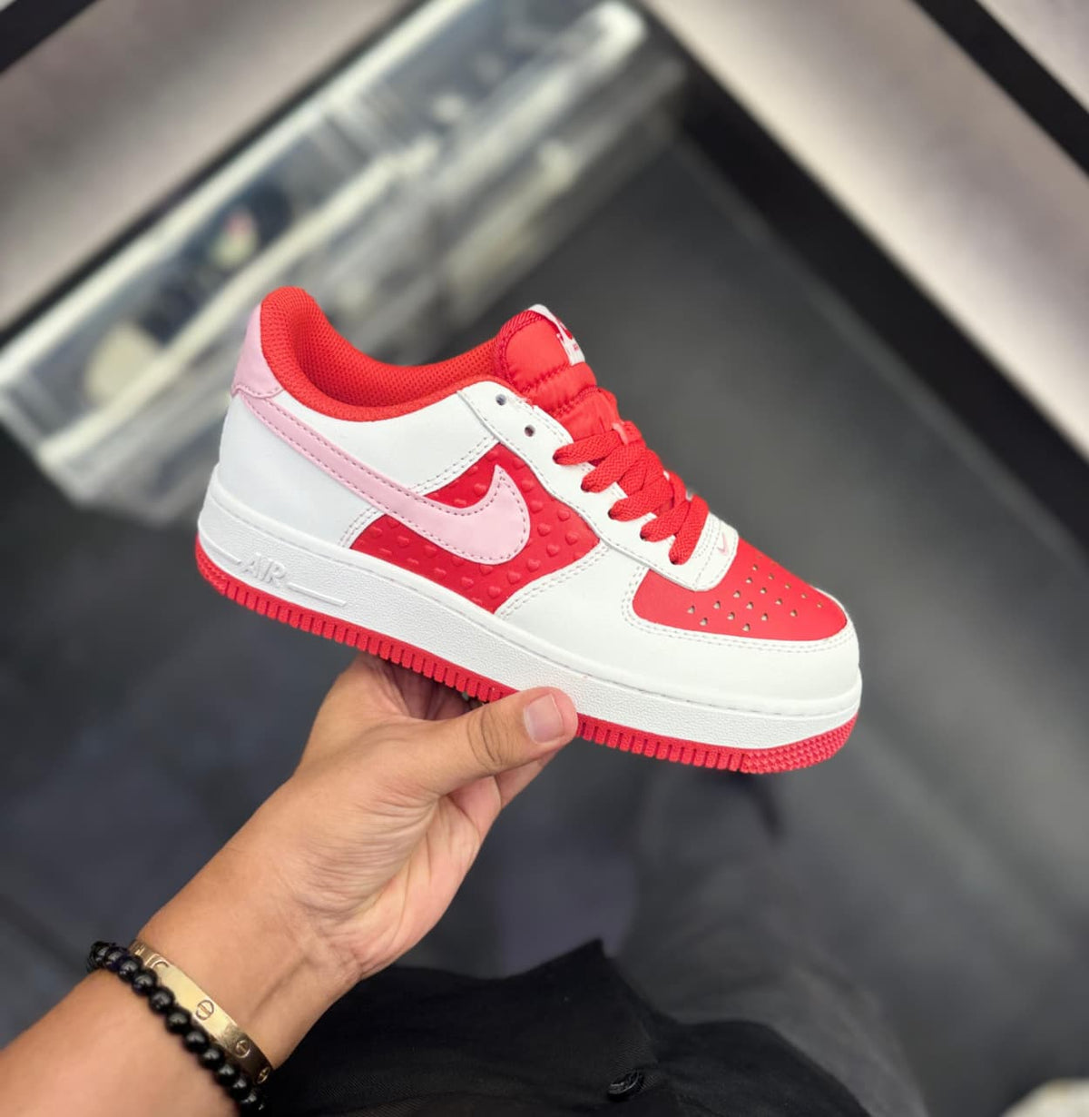 NIKE AIRFORCE ONE VALENTINE 2024