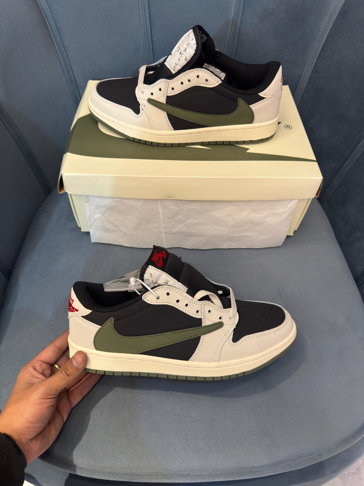 NIKE AIR JORDAN 1 LOW X TRAVIS SCOTT OLIVE
