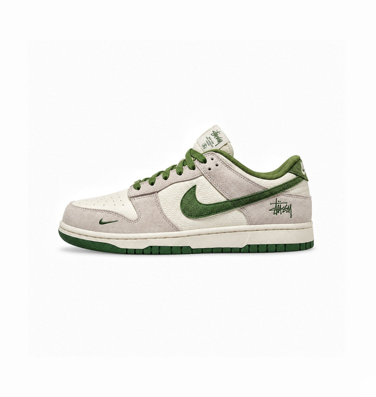 NIKE SB DUNK STUSSY