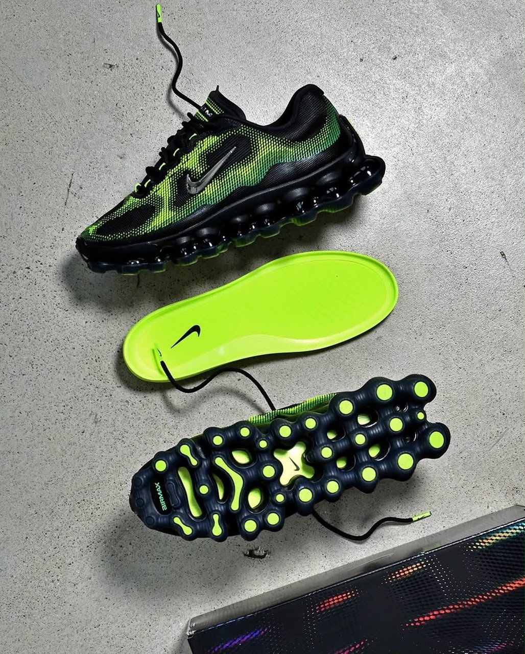 NIKE AIR LIQUID MAX POISON DART FROG AND TRIPLE BLACK