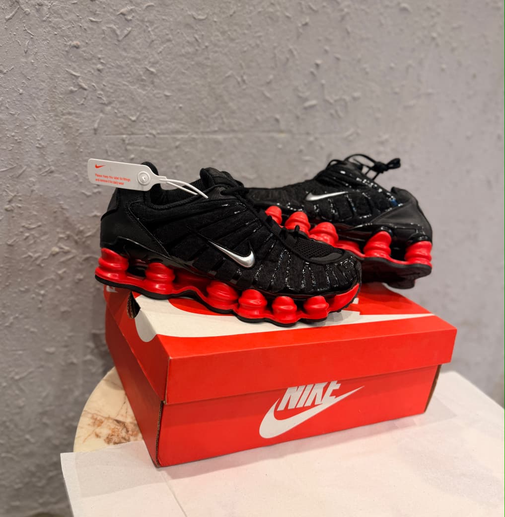 NIKE SHOX TL BLACK RED