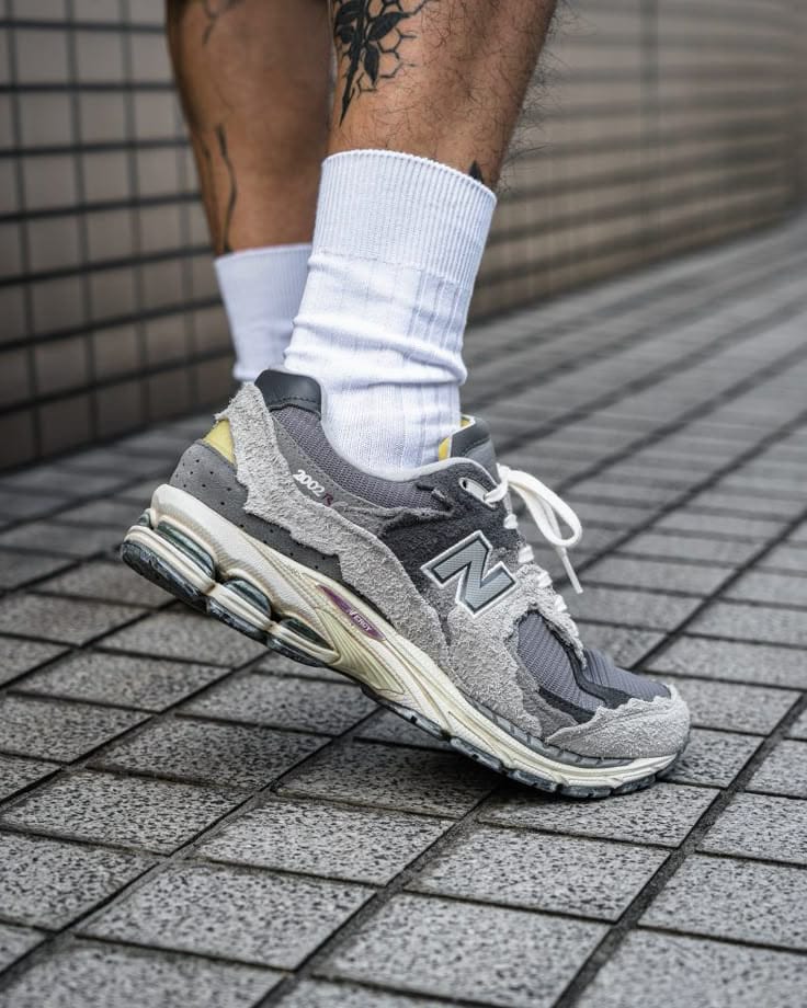 NEW BALANCE 2002R PROTECTION PACK RAIN CLOUD