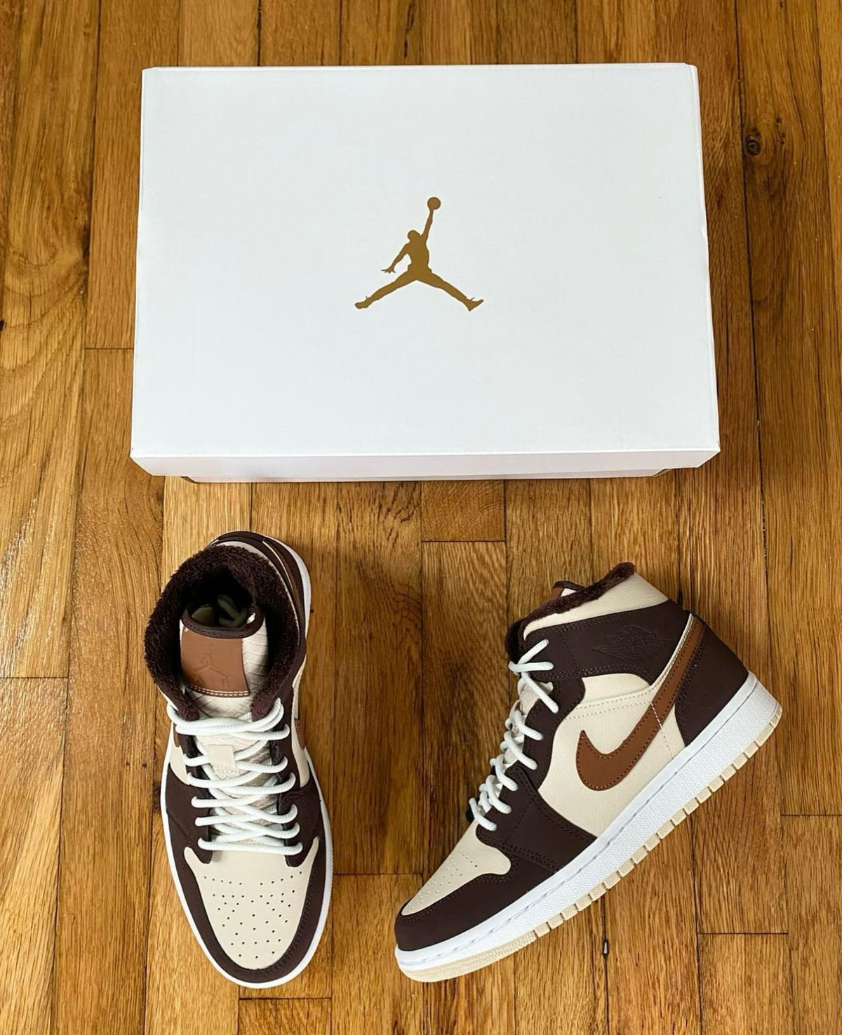 AIR JORDAN 1  MID SE BROWN BASALT MOCHA
