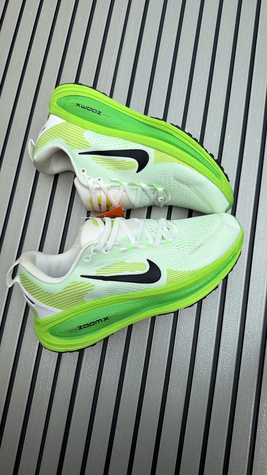 NIKE VOMERO ZOOM 18 GREEN