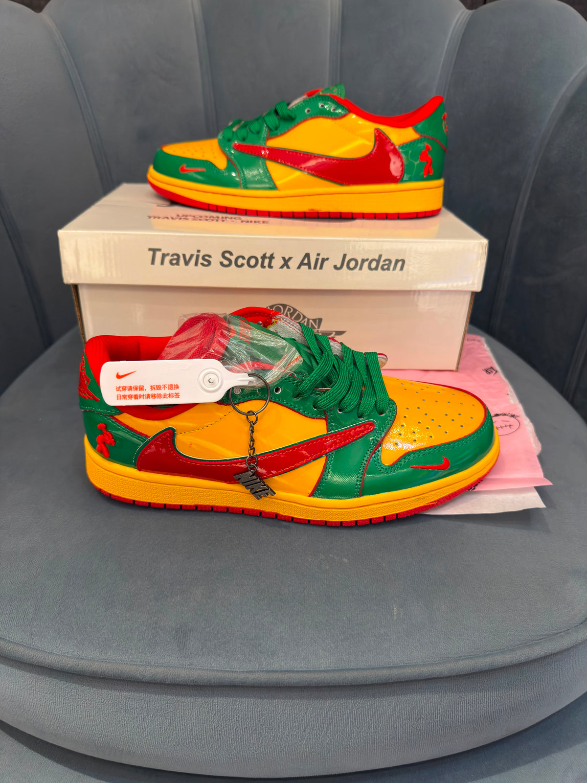 AIR JORDANS TRAVIS SCOTT HIGH X CONCRETE BOYS
