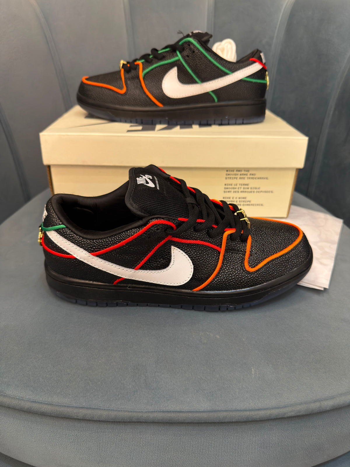 NIKE SB DUNK LOW BRONX GIRLS STRIKE