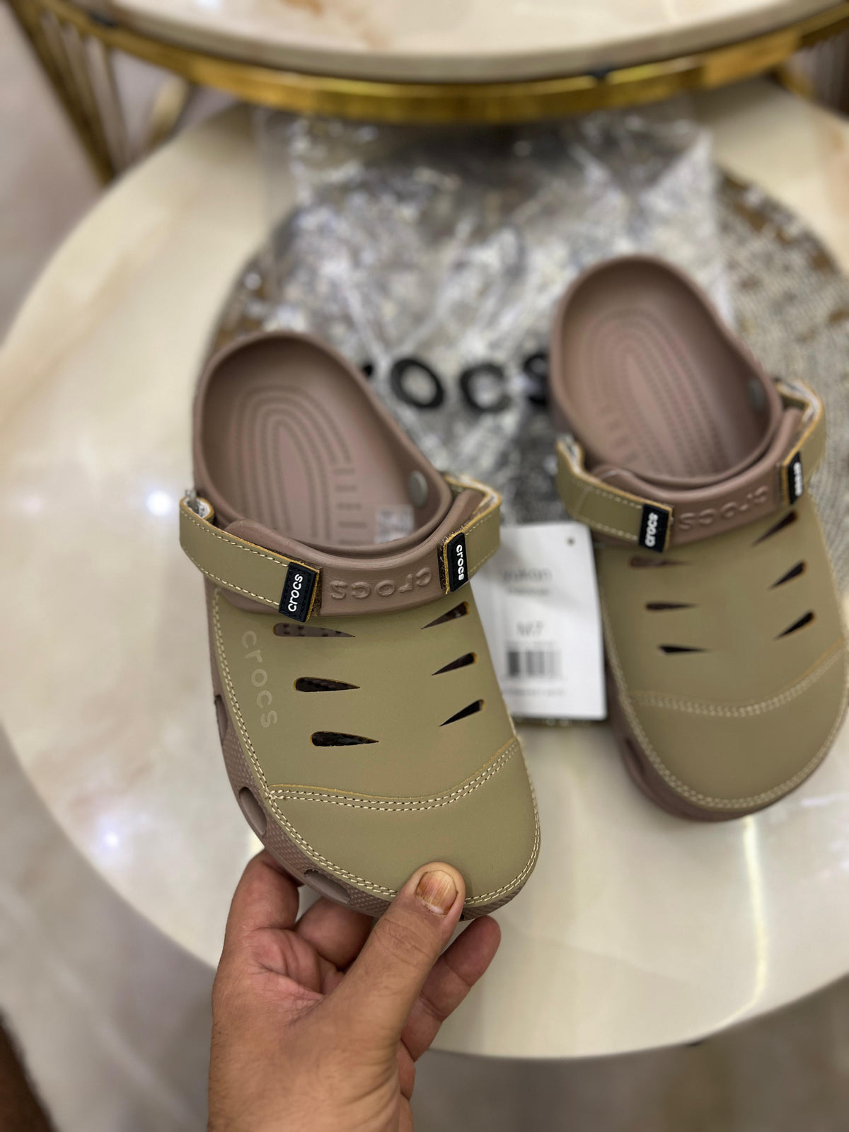 CROCS YUKON CLOG