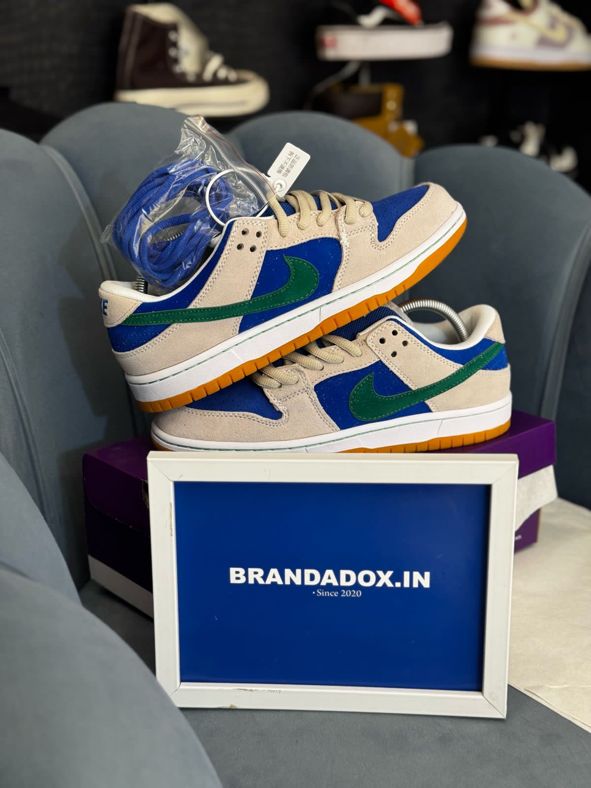 NIKE SB DUNK LOW HYPER ROYAL