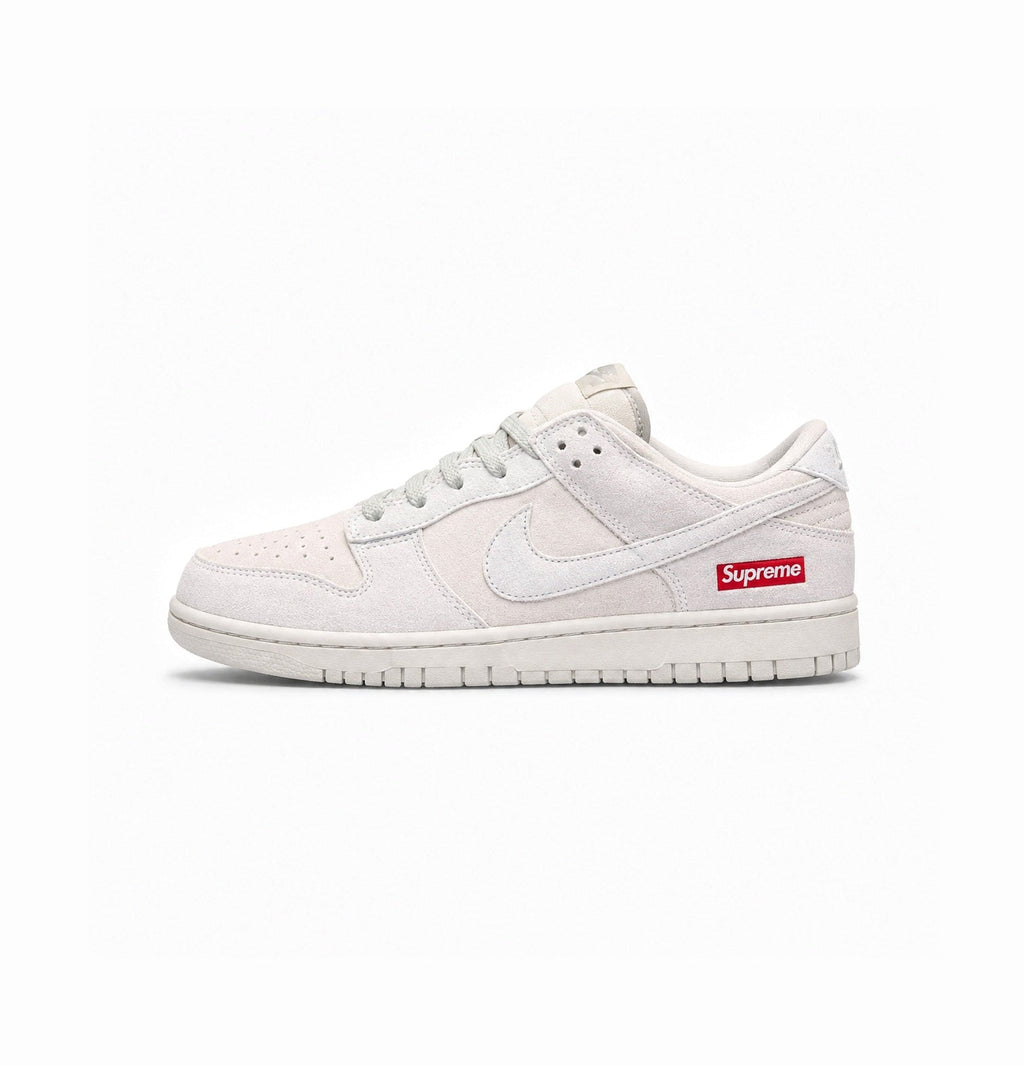NIKE SB  DUNK SUPREME BEIGE
