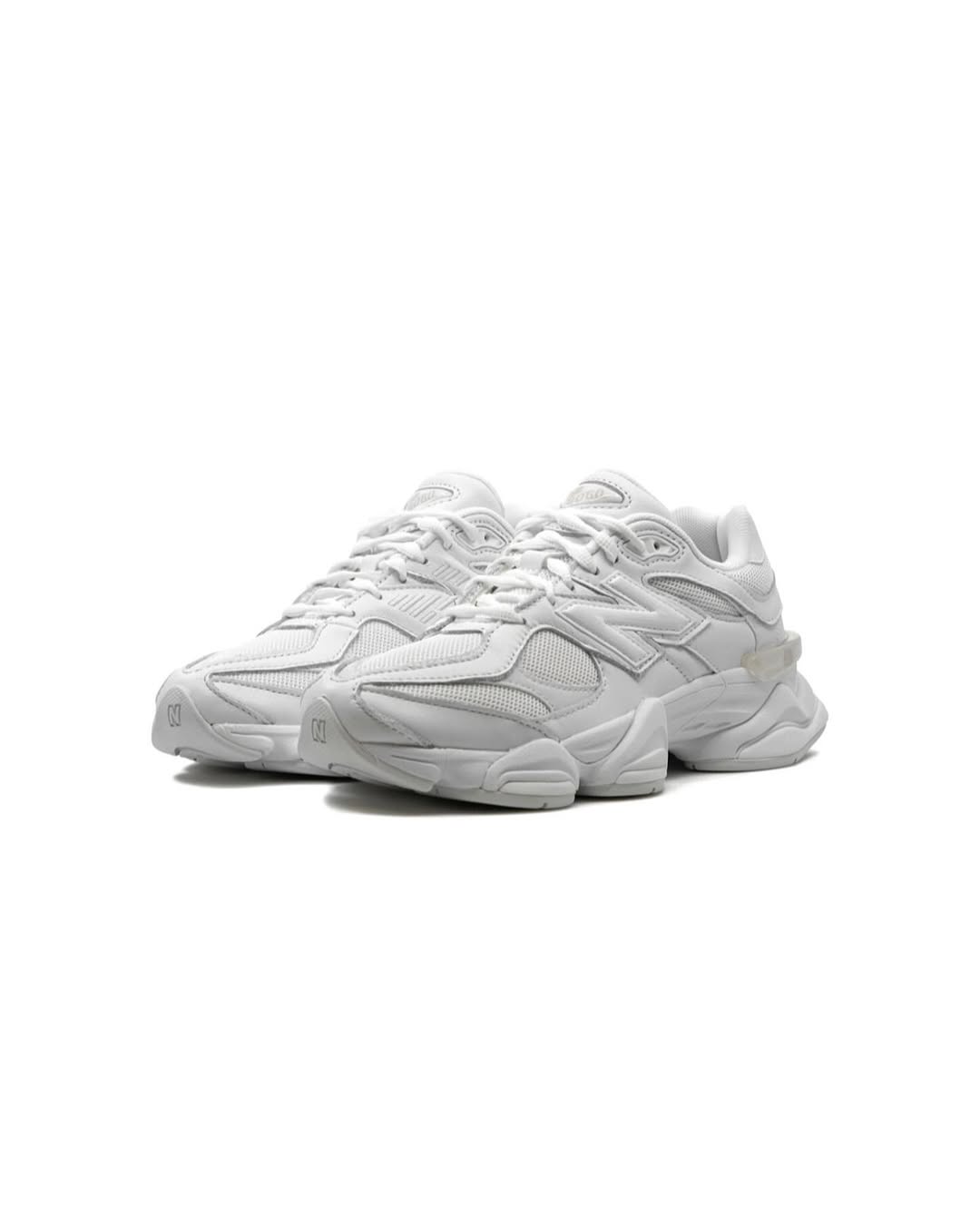 NEW BALANCE 9060 TRIPPLE WHITE