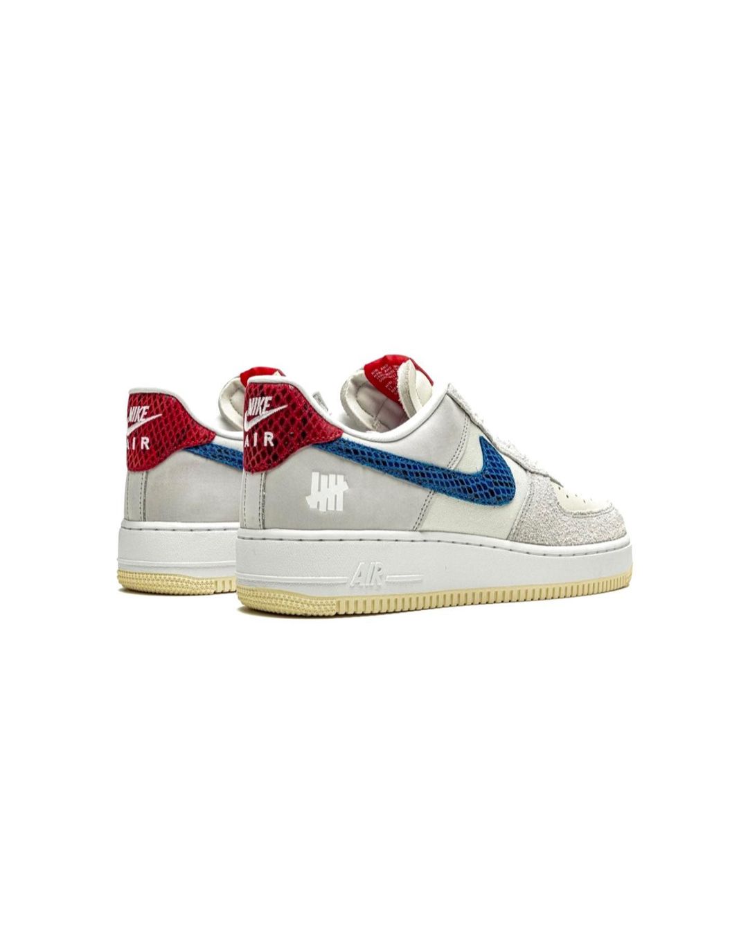 NIKE AIRFORCE 1 X UNDEFEATED ON IT