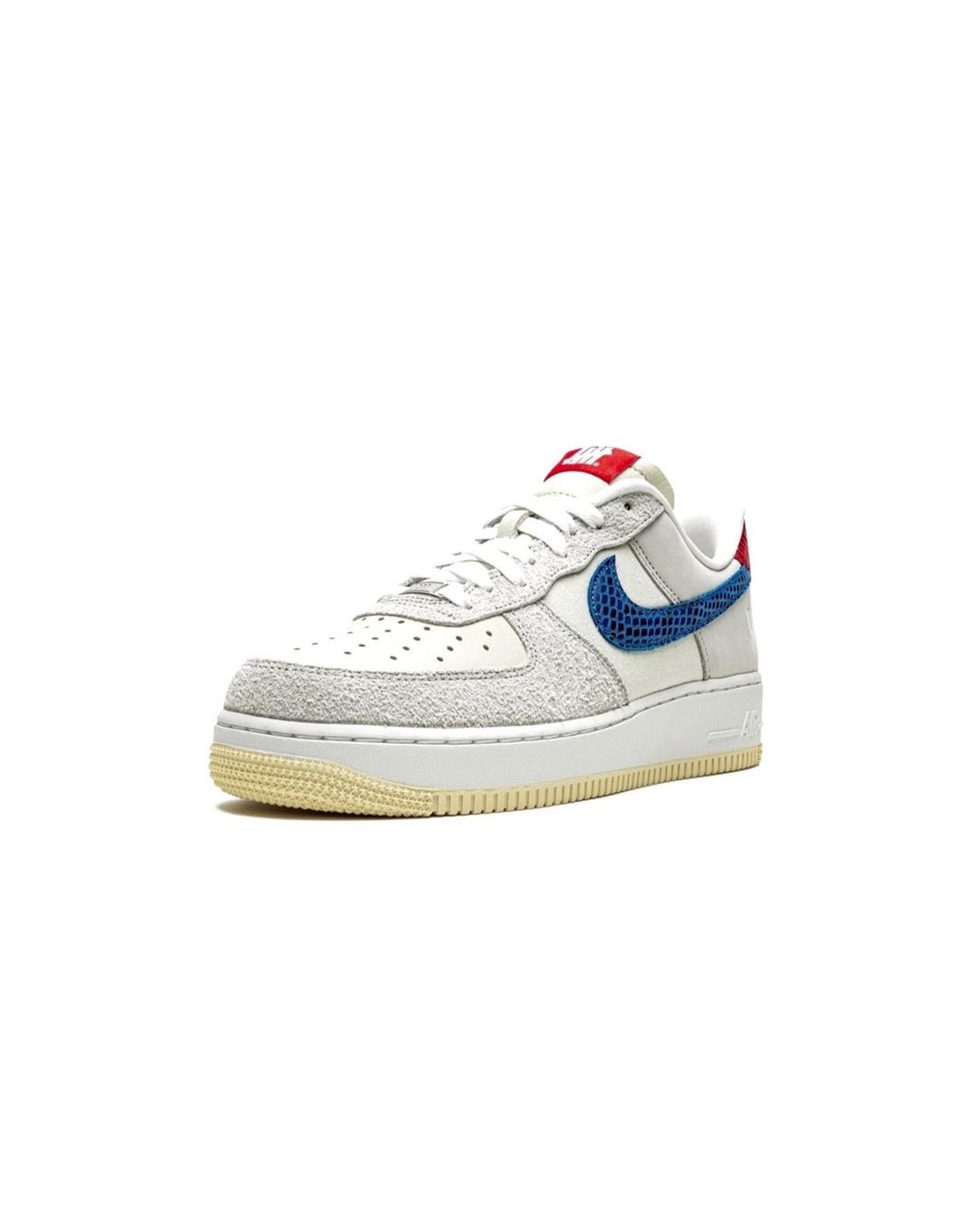 NIKE AIRFORCE 1 X UNDEFEATED ON IT