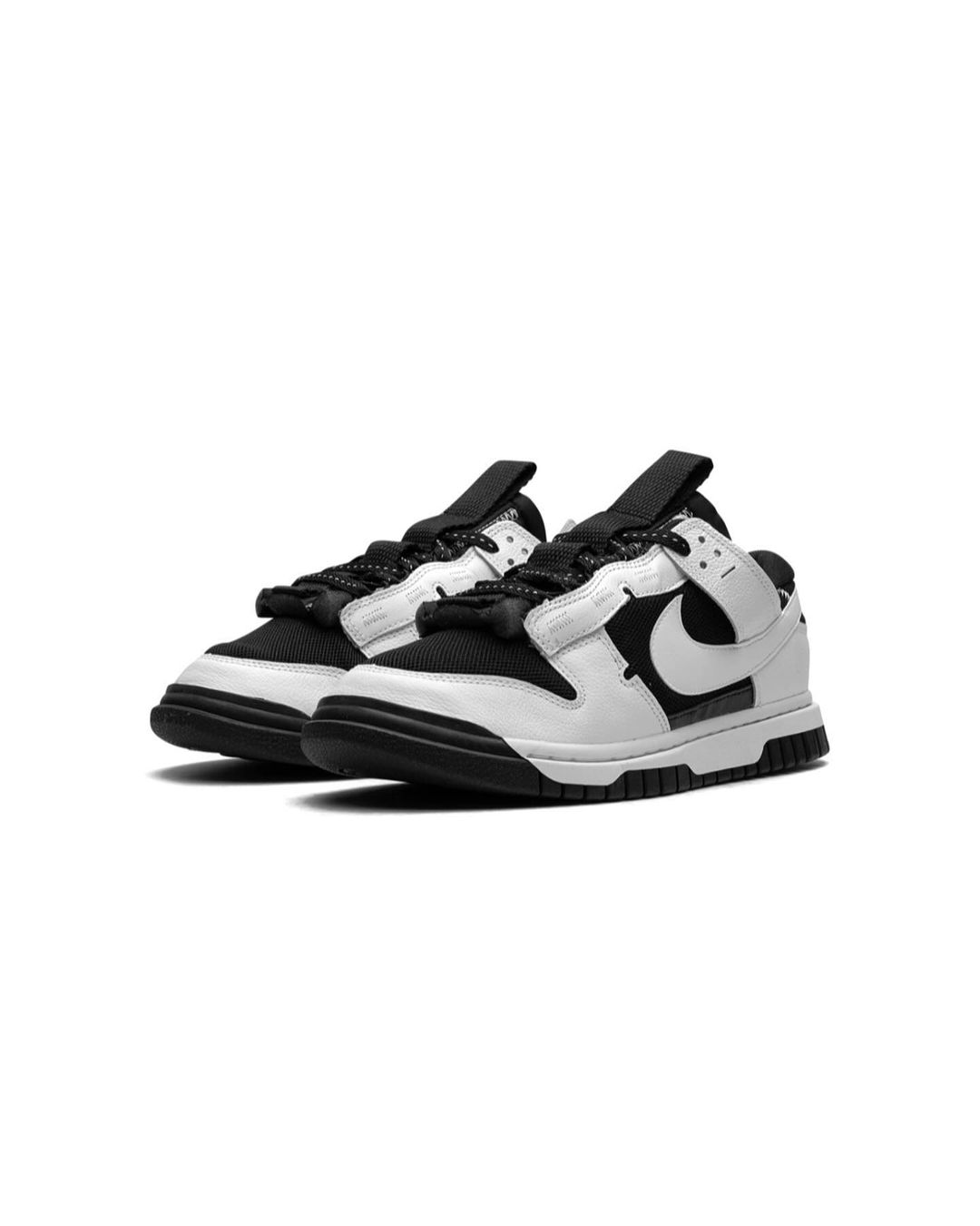 NIKE SB DUNK REVERSE PANDA