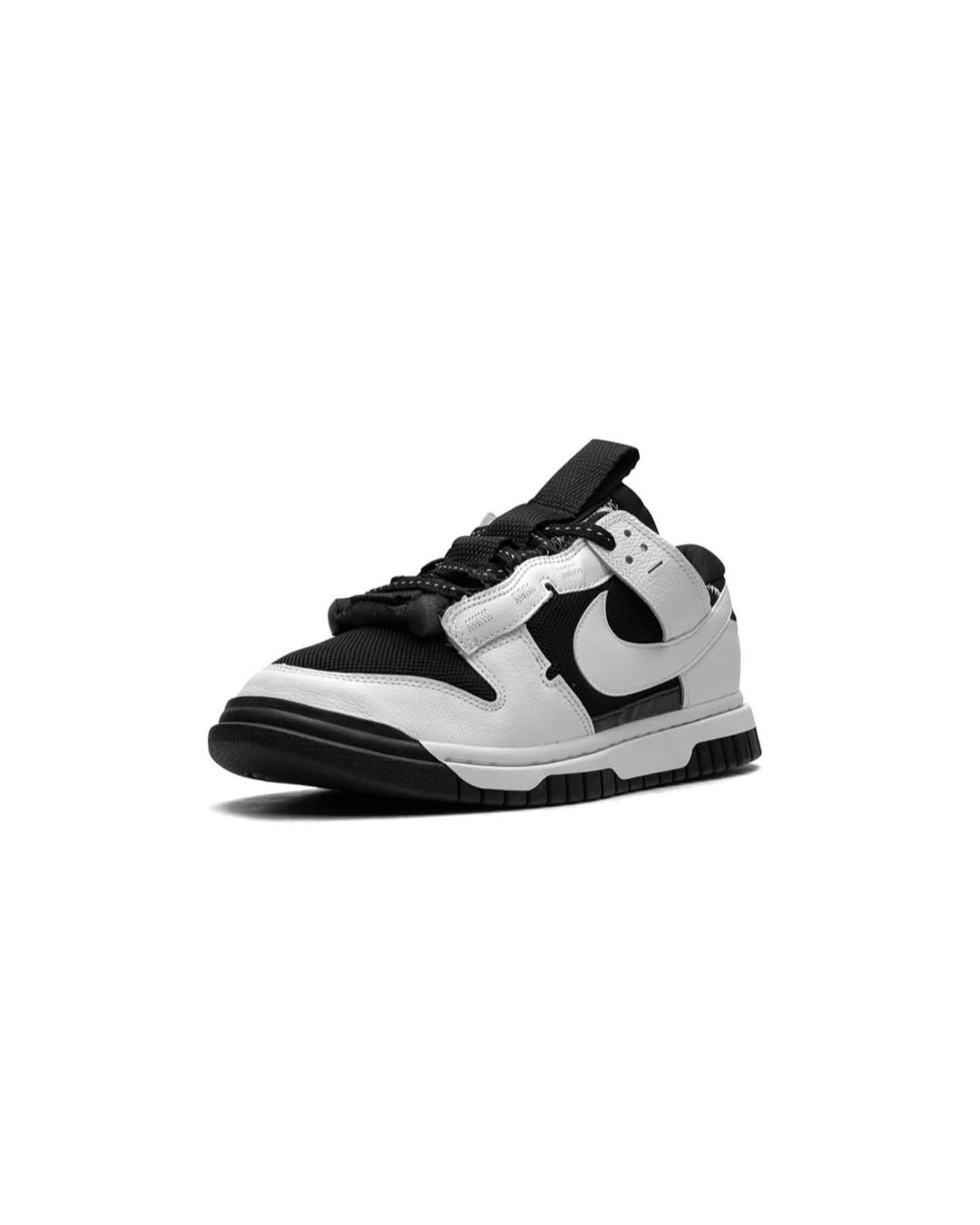 NIKE SB DUNK REVERSE PANDA